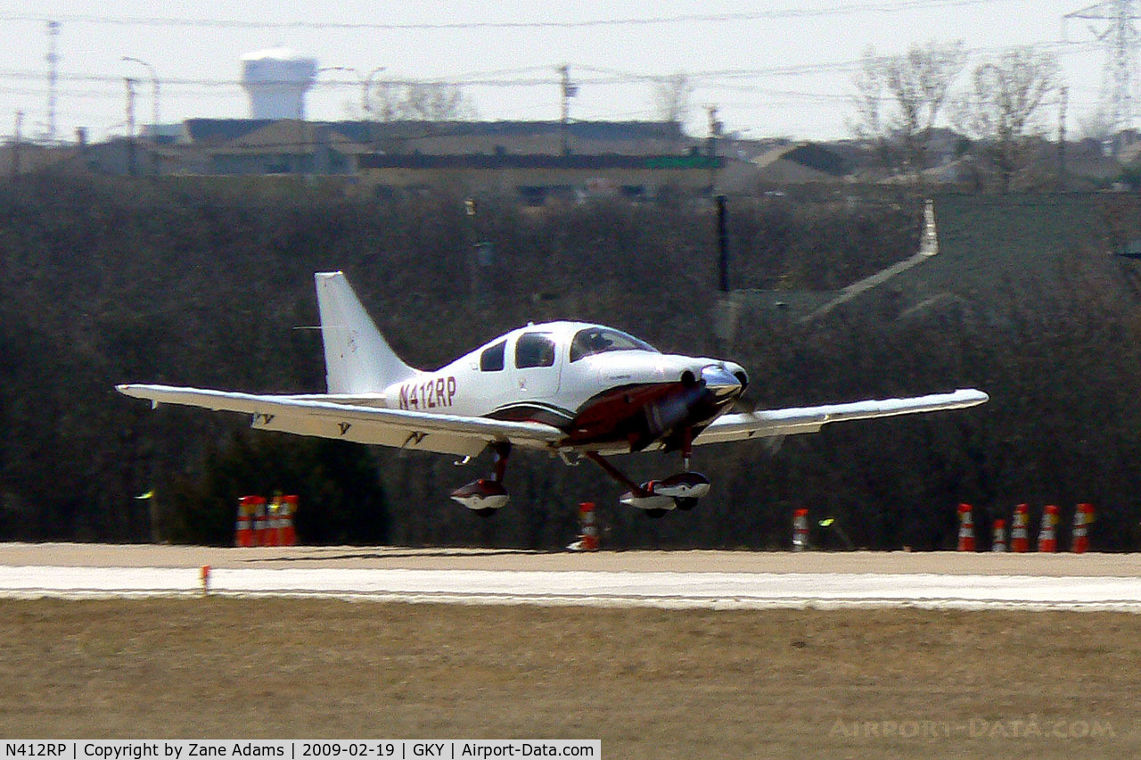 N412RP, 2006 Columbia Aircraft Mfg LC41-550FG C/N 41673, Landing at Arlington Municipal