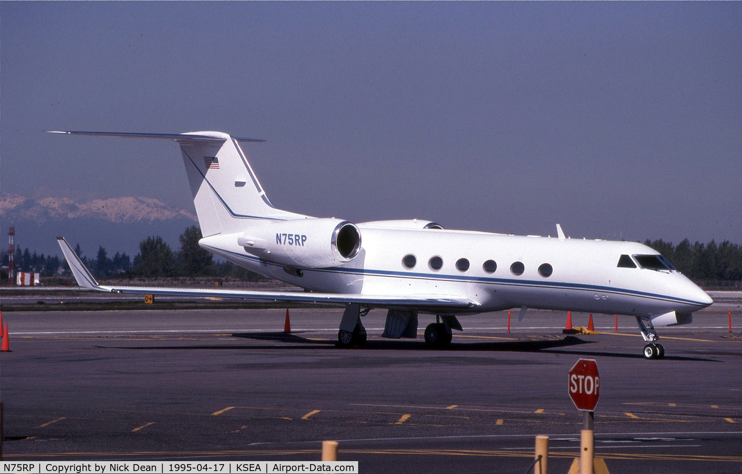 N75RP, 1988 Gulfstream Aerospace Gulfstream IV C/N 1073, KSEA