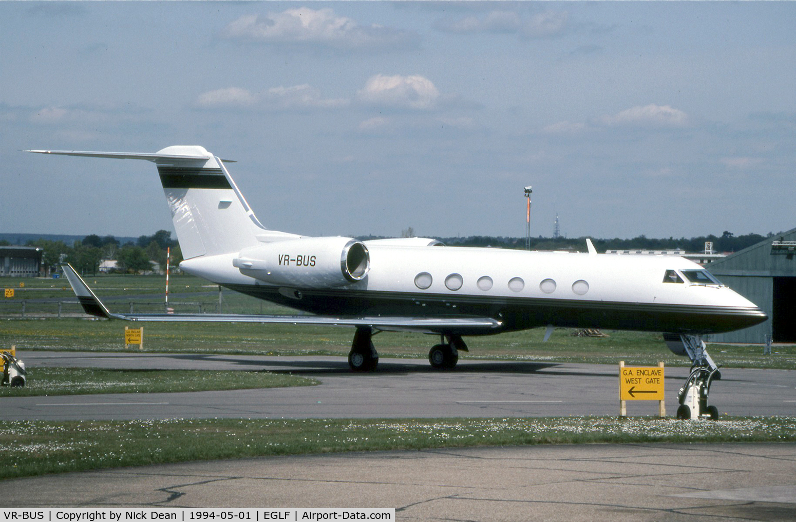 VR-BUS, 1990 Gulfstream Aerospace G-IV C/N 1127, EGLF