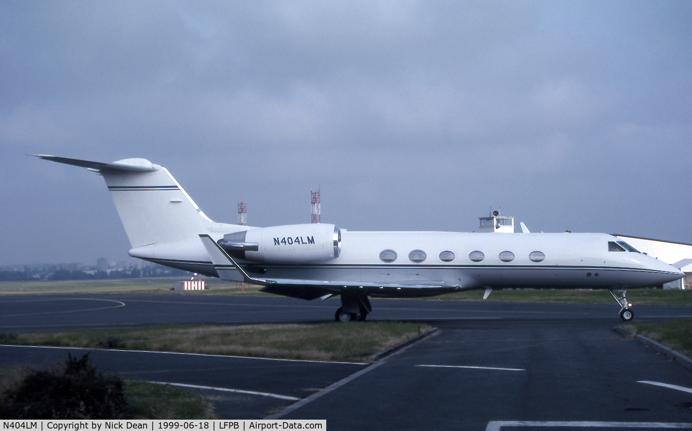 N404LM, 1990 Gulfstream Aerospace G-IV C/N 1130, Paris Le Bourget