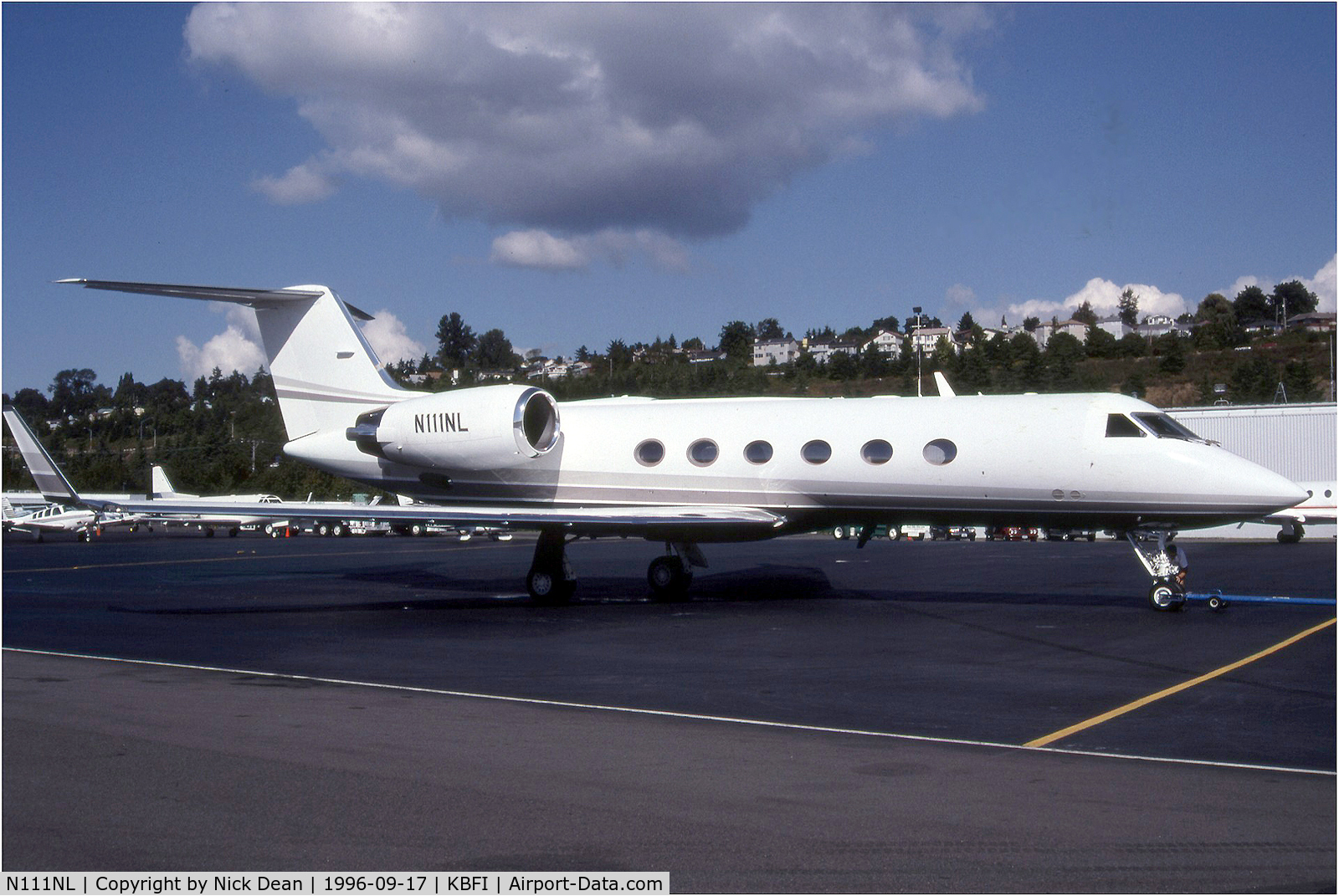 N111NL, 1992 Gulfstream Aerospace Gulfstream IV C/N 1184, KBFI