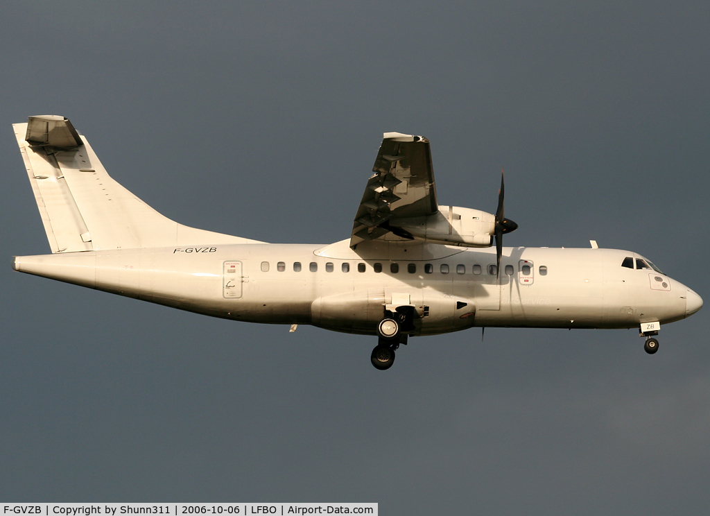F-GVZB, 1997 ATR 42-500 C/N 524, Landing rwy 14R