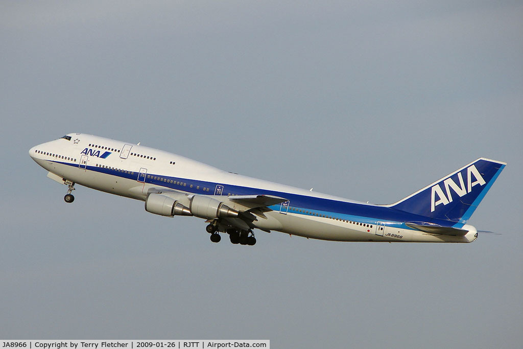 JA8966, 1995 Boeing 747-481D C/N 27442, ANA B747 climbs out of  Haneda