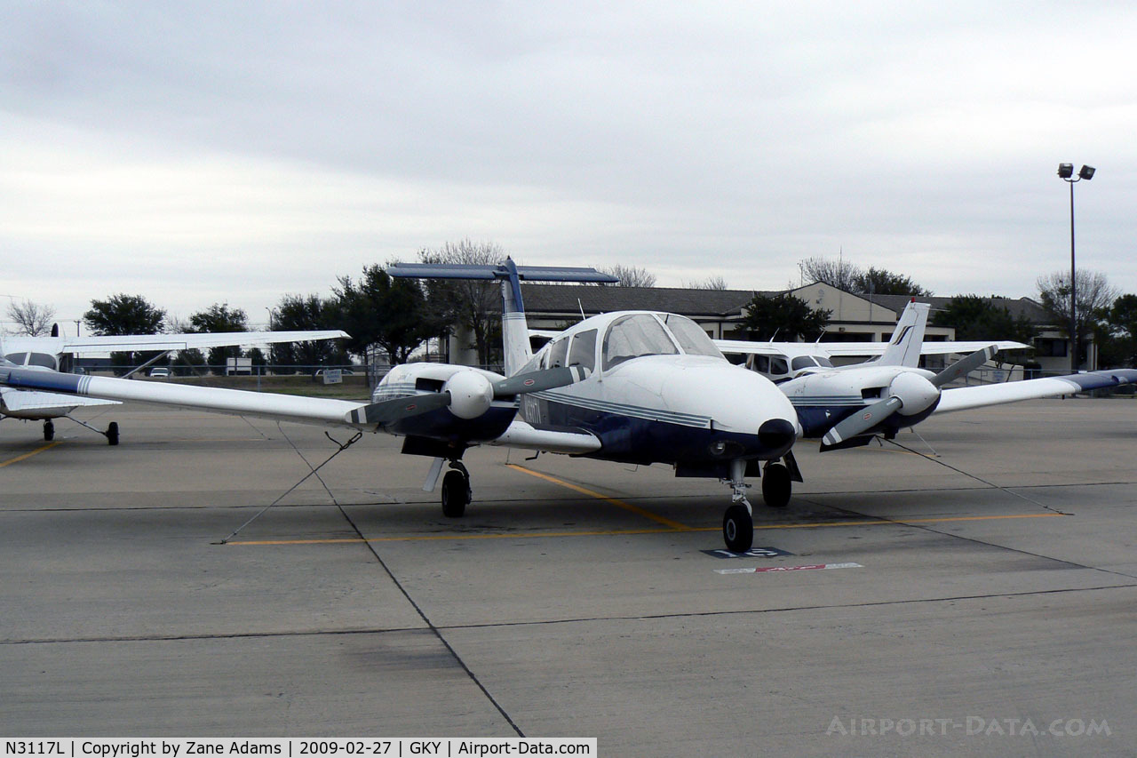 N3117L, 2005 Piper PA-44-180 Seminole C/N 4496202, At Arlington Municipal