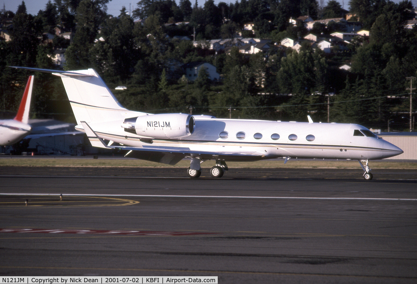 N121JM, 2000 Gulfstream Aerospace G-IV C/N 1399, KBFI