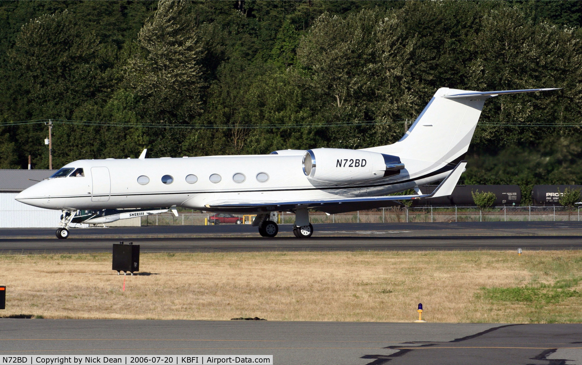 N72BD, 2000 Gulfstream Aerospace G-IV C/N 1420, KBFI
