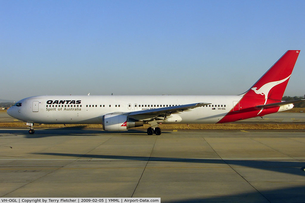 VH-OGL, 1991 Boeing 767-338 C/N 25363, Qantas B767 at Melbourne Int