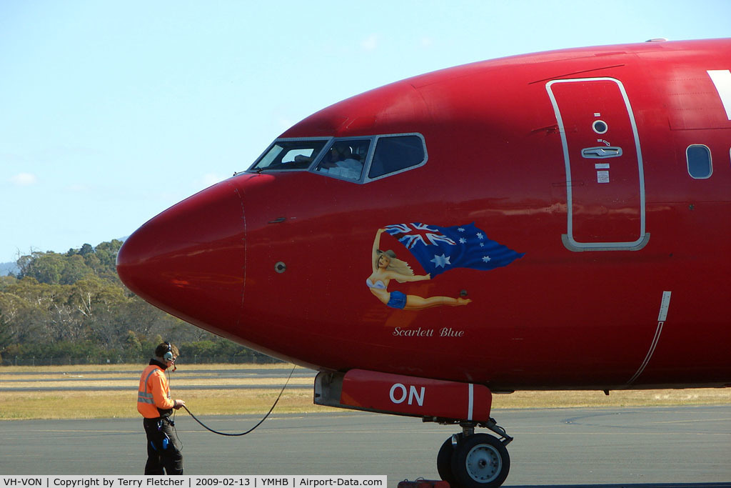 VH-VON, 2003 Boeing 737-8FE C/N 33795, Virgin Blue B737 about to depart Hobart