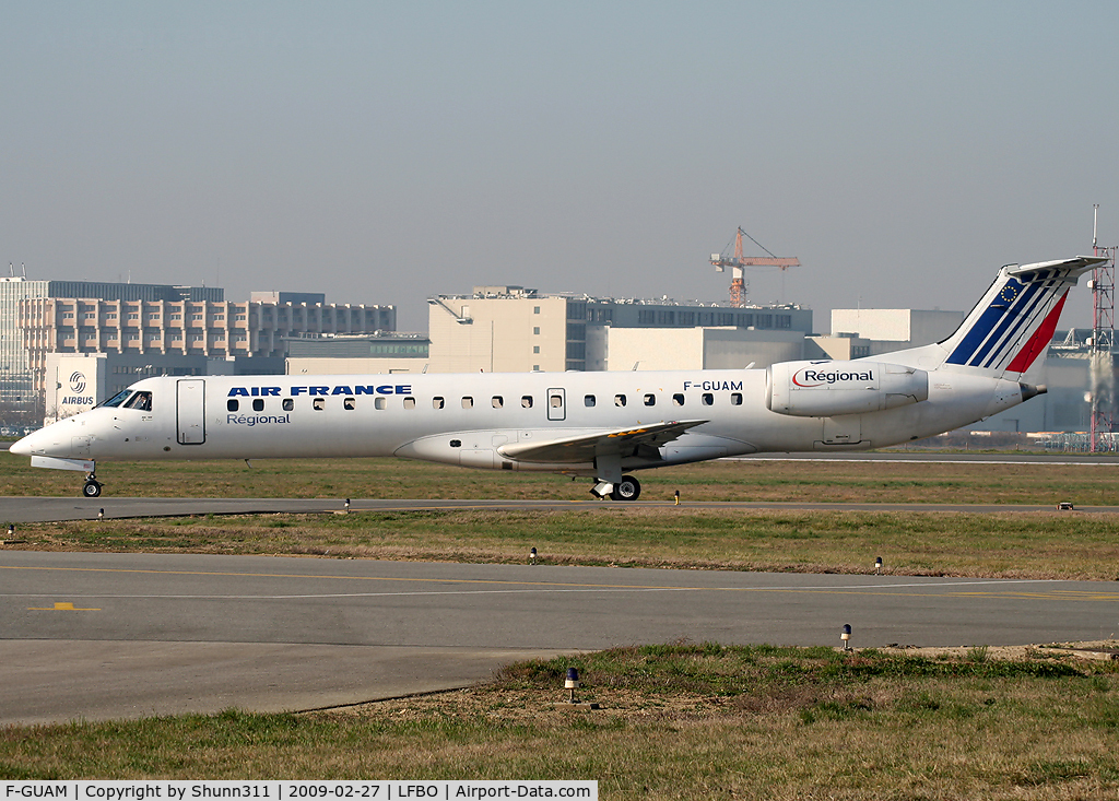 F-GUAM, 2000 Embraer ERJ-145LR (EMB-145LR) C/N 145266, Taxinng holding point rwy 32R for departure