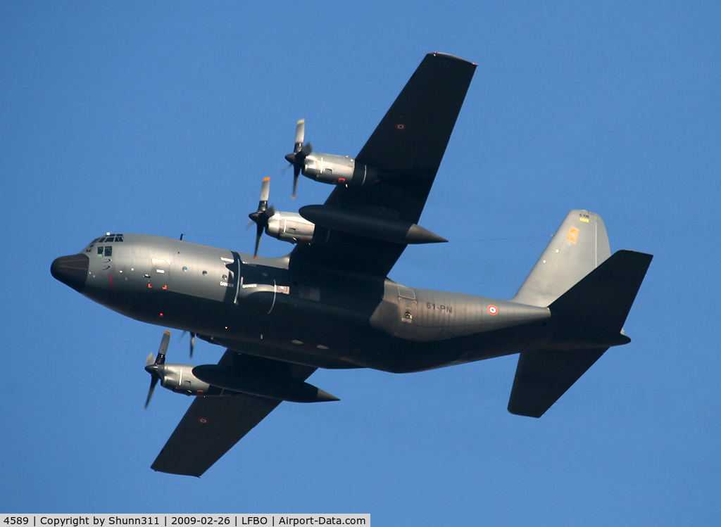 4589, Lockheed C-130H Hercules C/N 382-4589, On take off