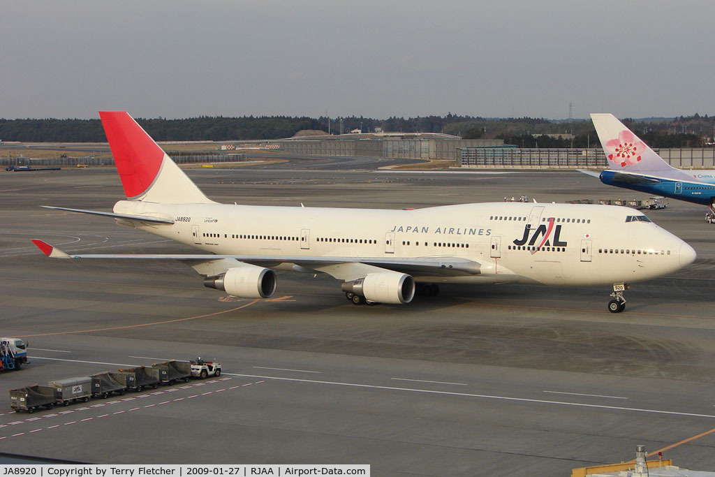 JA8920, 2001 Boeing 747-446 C/N 27648, JAL B747 at Narita