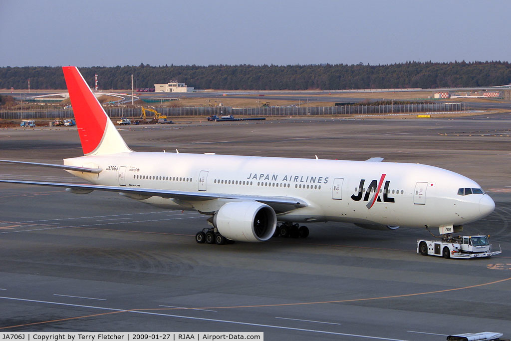 JA706J, 2003 Boeing 777-246/ER C/N 33394, JAL B777 at Narita