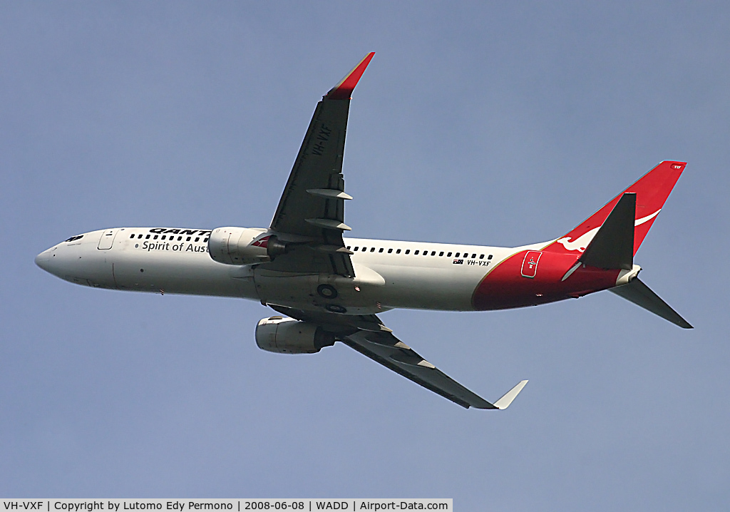 VH-VXF, 2001 Boeing 737-838 C/N 29553, Qantas Airways