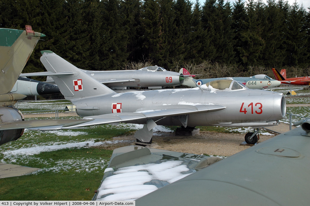 413, Mikoyan-Gurevich MiG-17F (Lim-5) C/N 1C0413, at Hermeskeil Museum, Germany MiG-17F