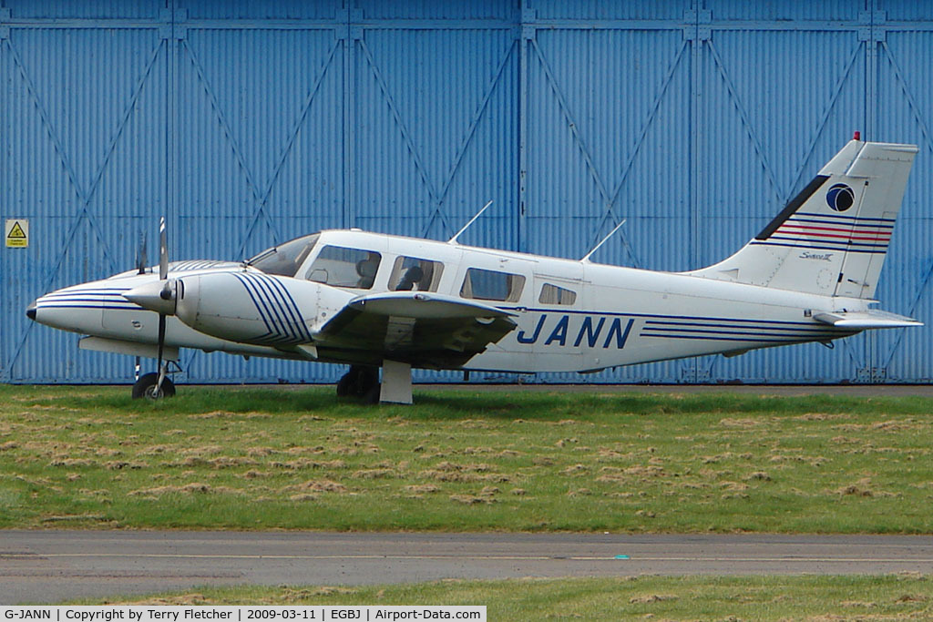 G-JANN, 1988 Piper PA-34-220T Seneca III C/N 34-33133, Piper Seneca at Gloucestershire Airport