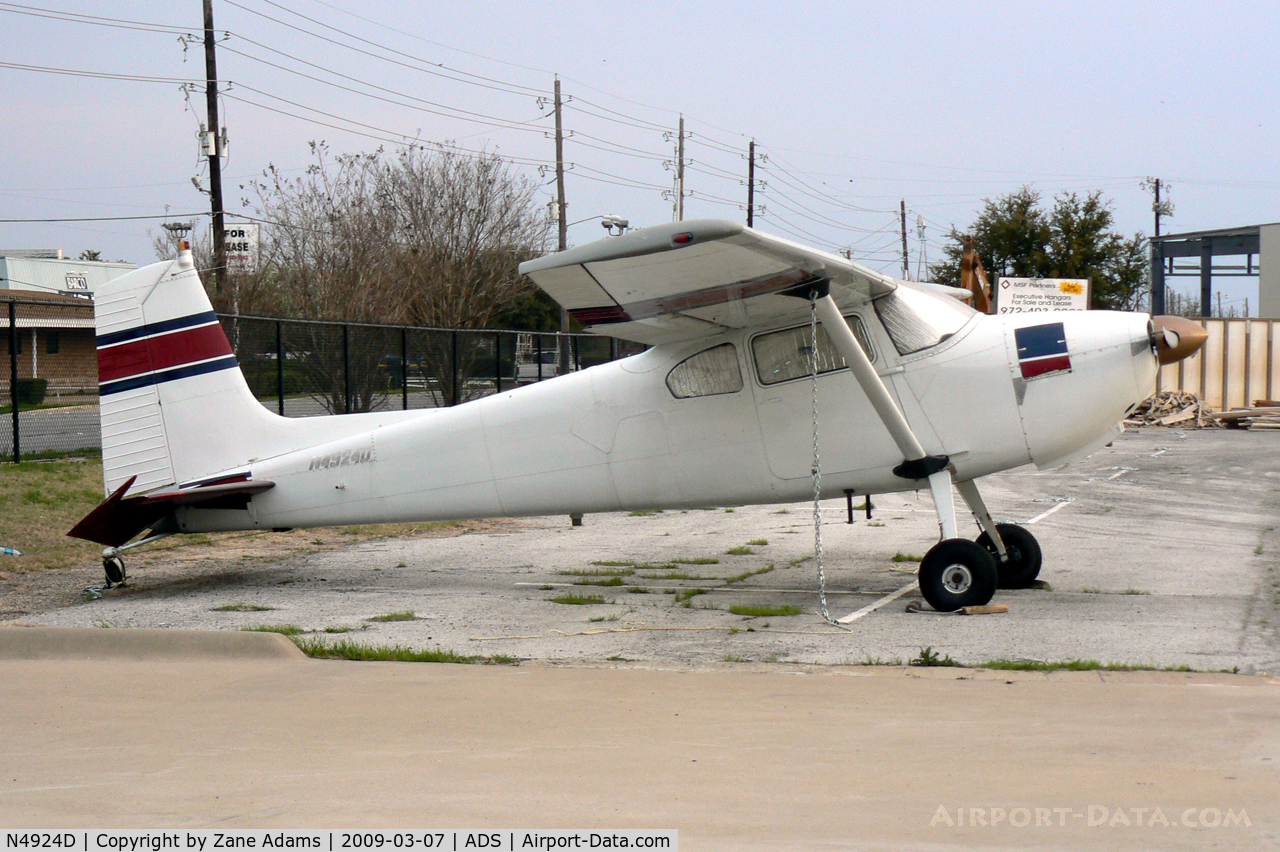 N4924D, 1958 Cessna 182A Skylane C/N 51024, At Dallas Addison