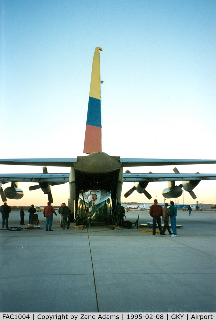 FAC1004, 1981 Lockheed C-130H Hercules C/N 382-4964, Colombian Air Force C-130 at Arlington - picking up N667GH - Huey 800 prototype