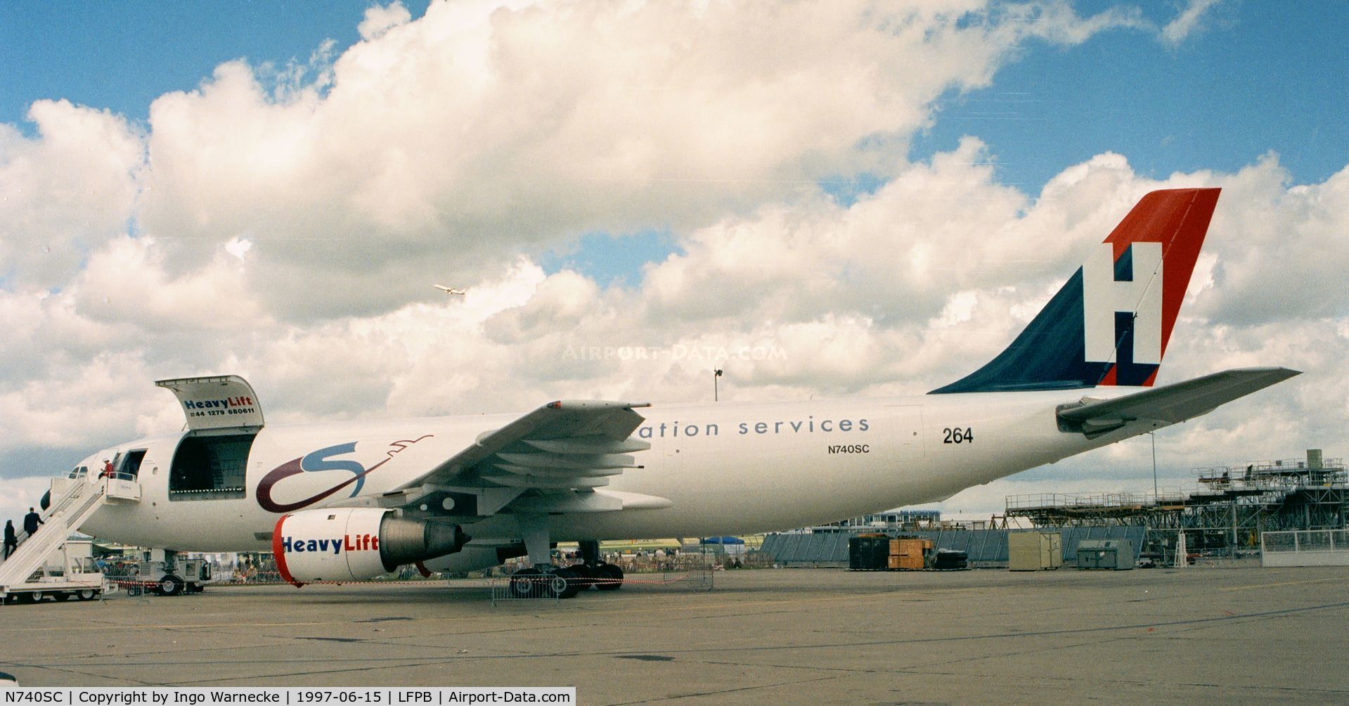 N740SC, 1977 Airbus A300B4-203(F) C/N 047, Airbus A300 B4-203 of Heavylift at the Aerosalon Paris 1997