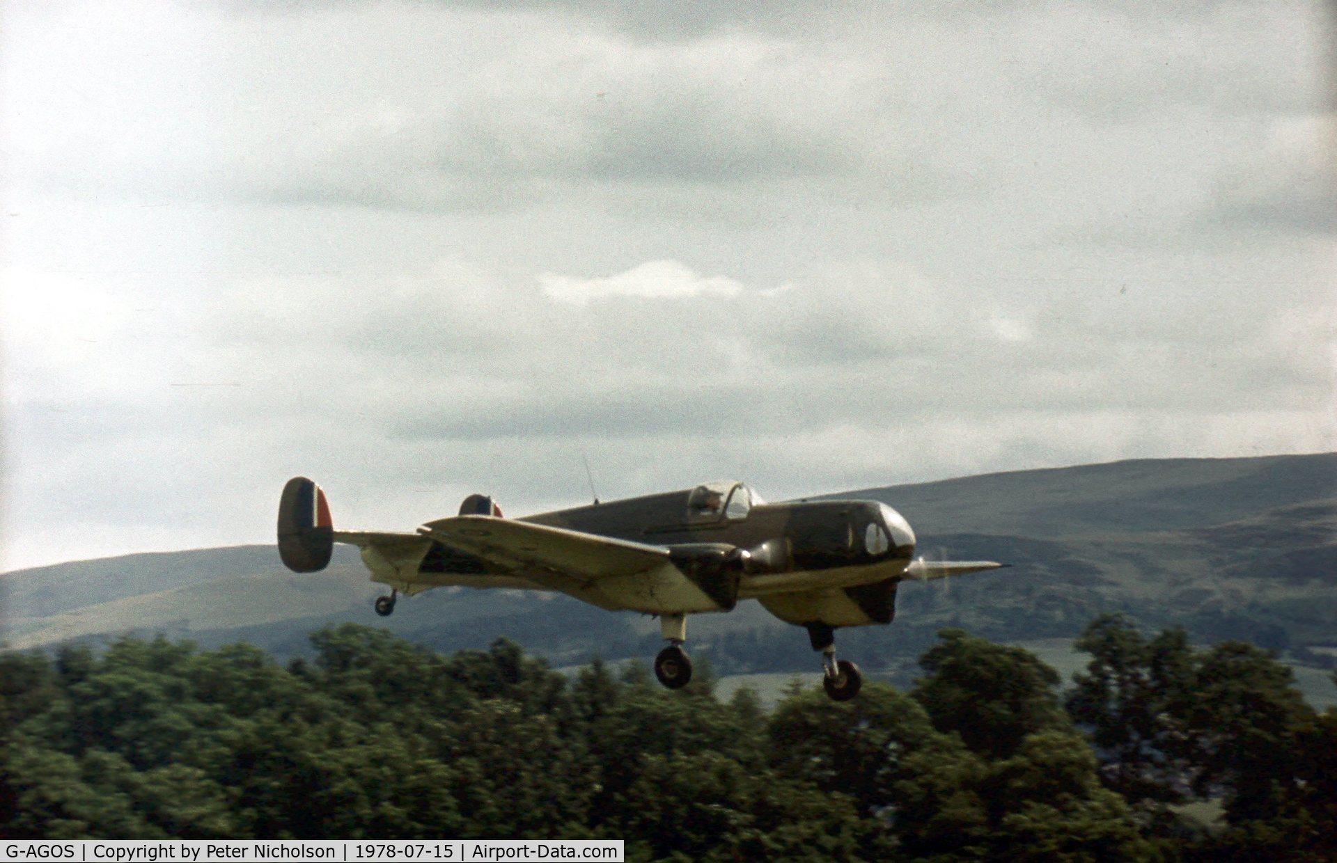 G-AGOS, Reid And Sigrist Ltd RS.4 Desford Trainer C/N 03, Coming in to land at the 1978 Strathallan Open Day.