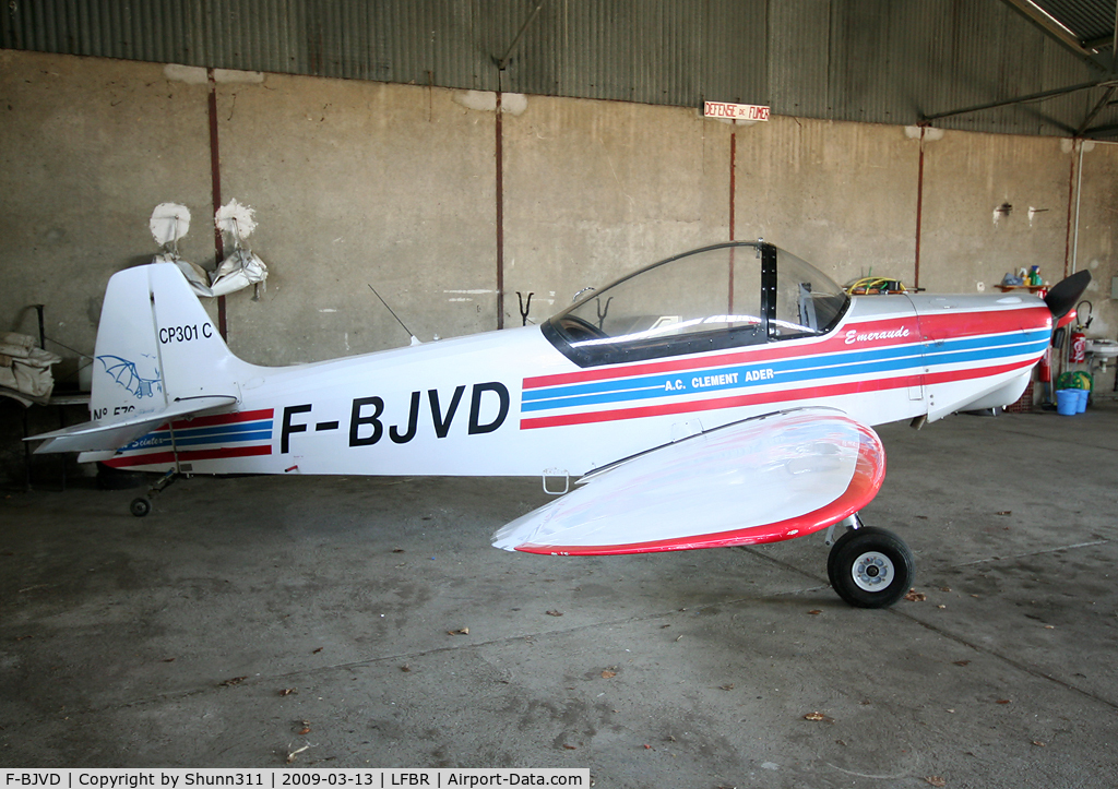 F-BJVD, Scintex CP-301-C2 Emeraude C/N 576, Inside Airclub's hangar