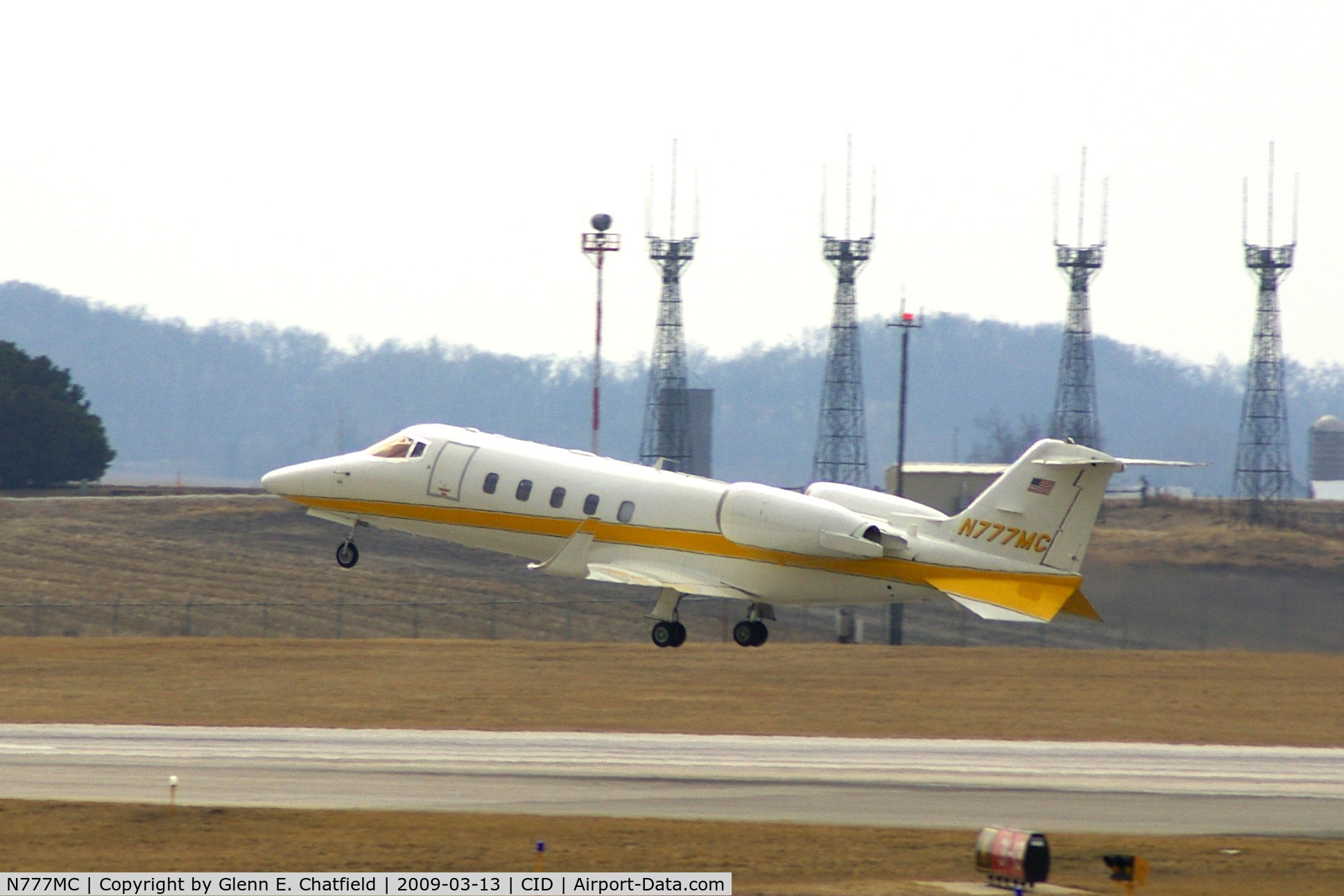 N777MC, 2000 Learjet Inc 60 C/N 180, Departing runway 13