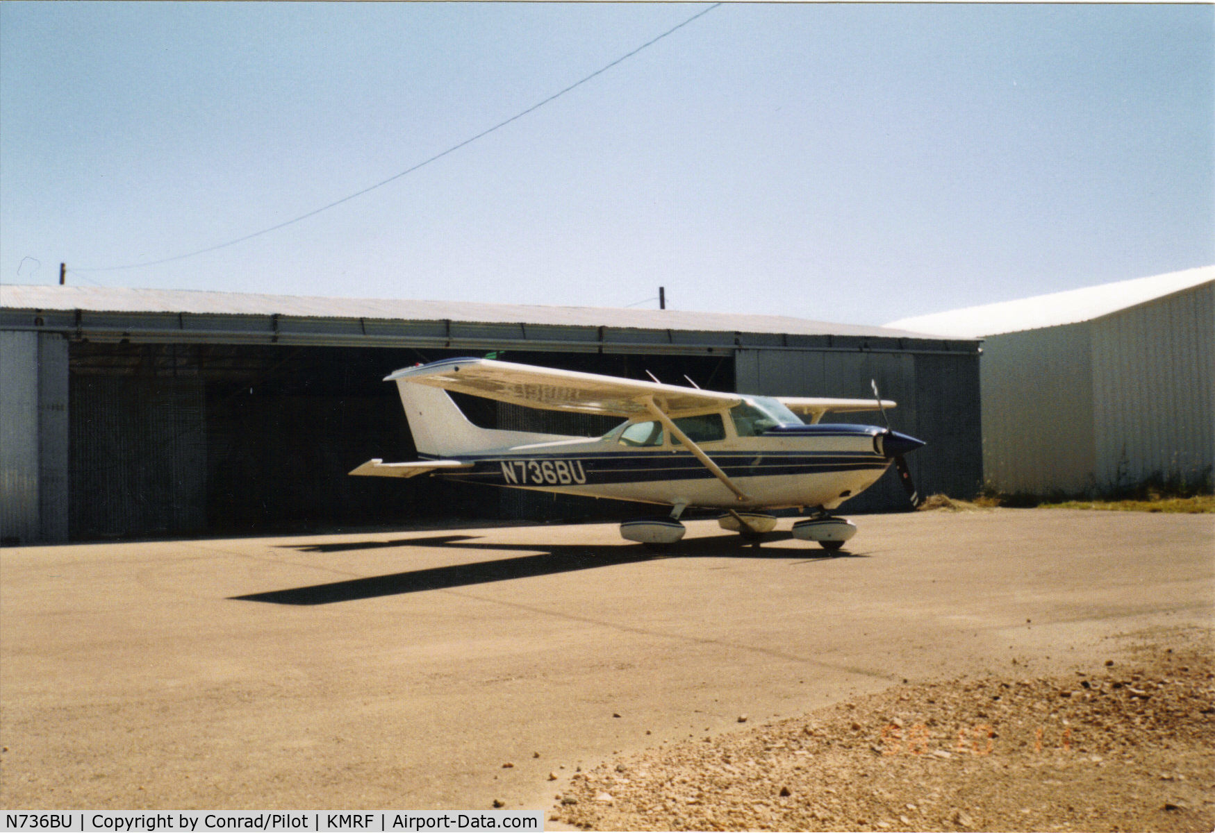 N736BU, 1977 Cessna R172K Hawk XP C/N R1722404, after wash job in Marfa, TX