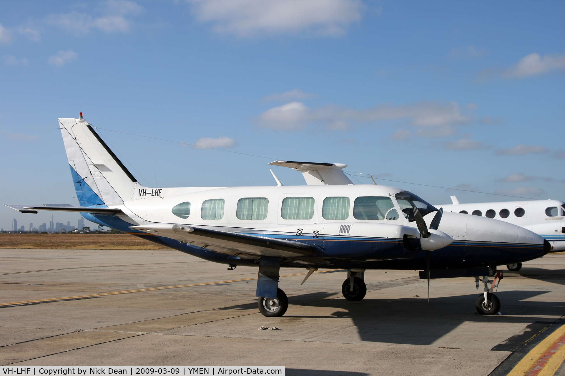 VH-LHF, 1976 Piper PA-31-350 Navajo Chieftain C/N 31-7652082, YMEN