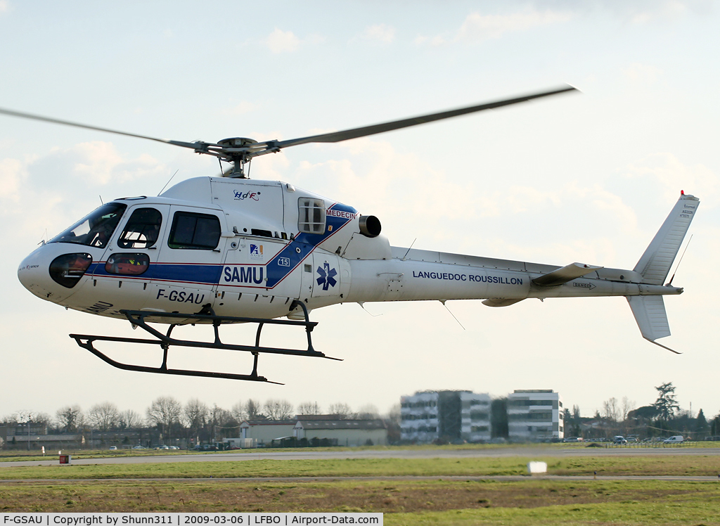 F-GSAU, Eurocopter AS-355N C/N 5570, Departing after refuelling