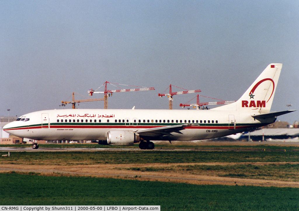 CN-RMG, 1990 Boeing 737-4B6 C/N 24808-1888, Lining up rwy 33R for departure...