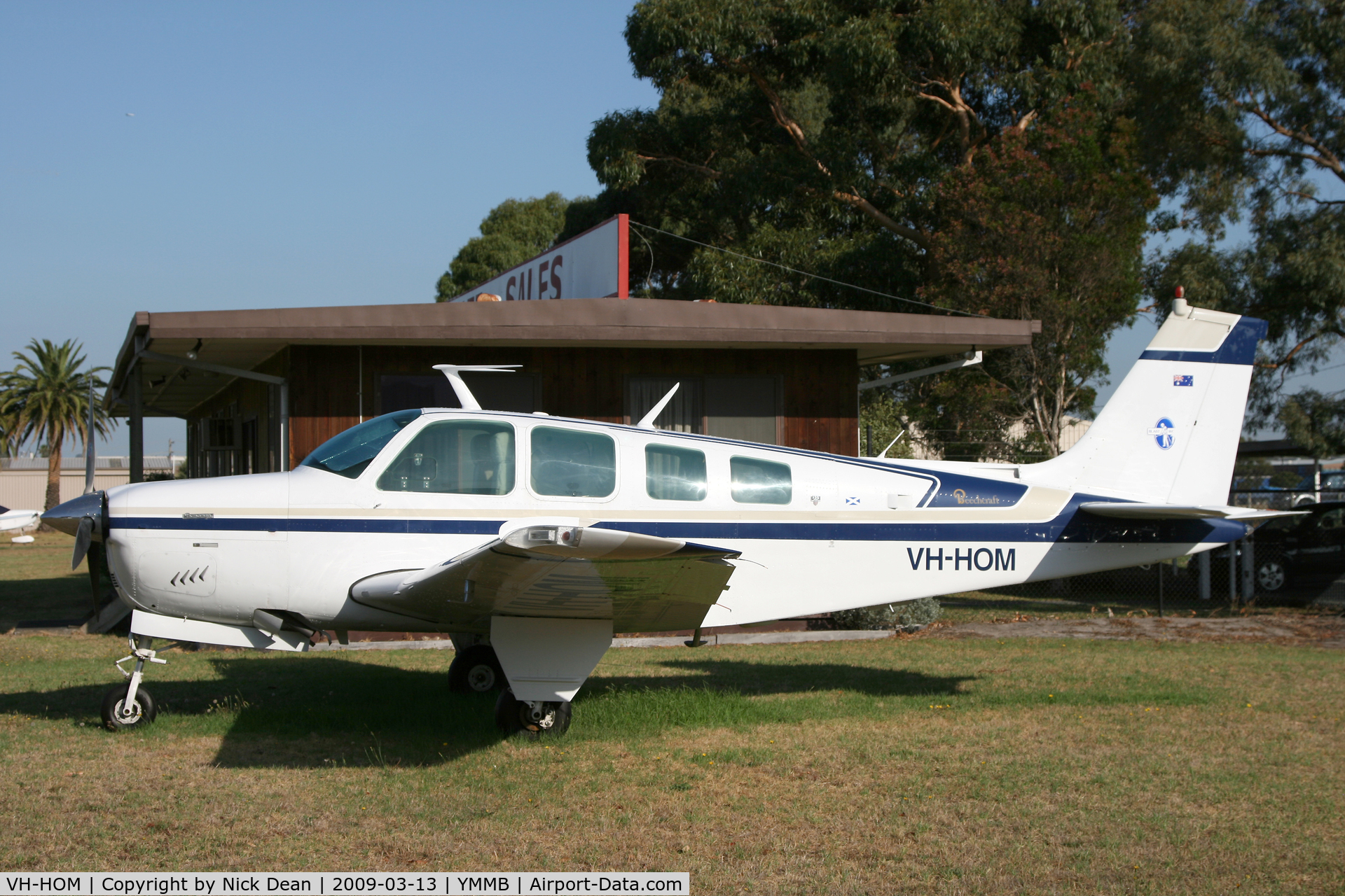 VH-HOM, 1978 Beech A36 Bonanza 36 C/N E-1414, YMMB