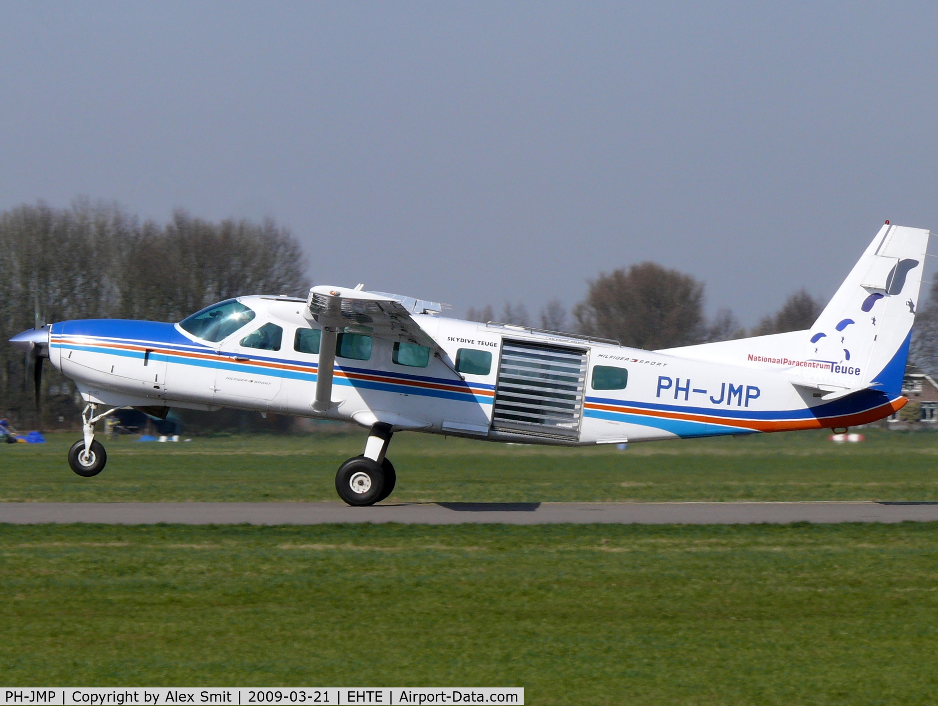 PH-JMP, 1997 Cessna 208B Supervan 900 C/N 208B-0583, Cessna C208B Caravan I PH-JMP Stichting Nationaal Parachutisten Centrum Teuge