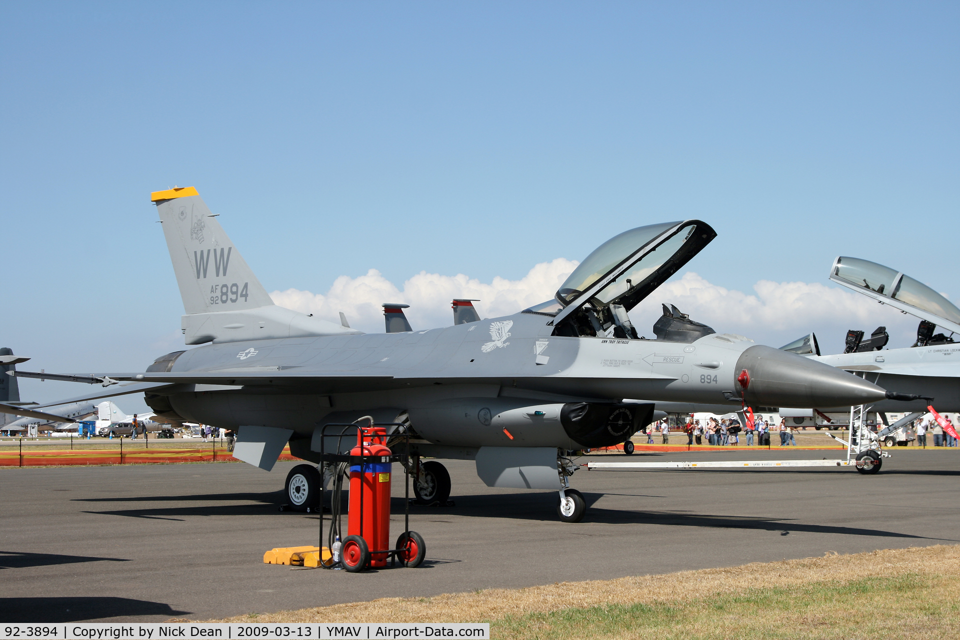 92-3894, General Dynamics F-16CJ Fighting Falcon C/N CC-136, YMAV