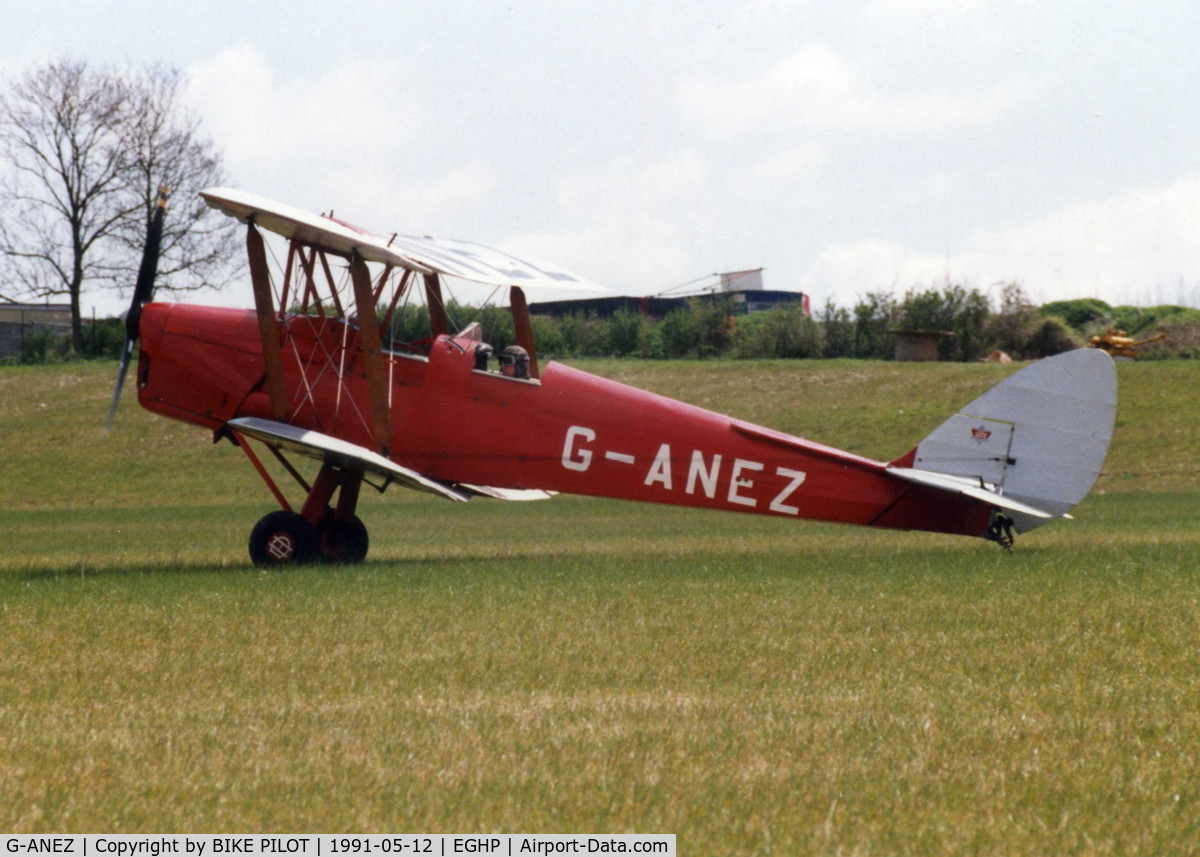 G-ANEZ, 1941 De Havilland DH-82A Tiger Moth II C/N 84218, TAXYING TO THE AIRCRAFT PARK