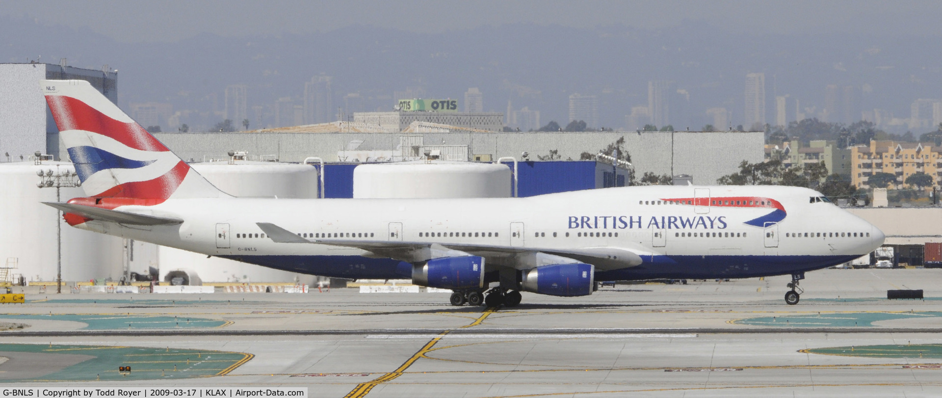 G-BNLS, 1991 Boeing 747-436 C/N 24629, Taxi to gate
