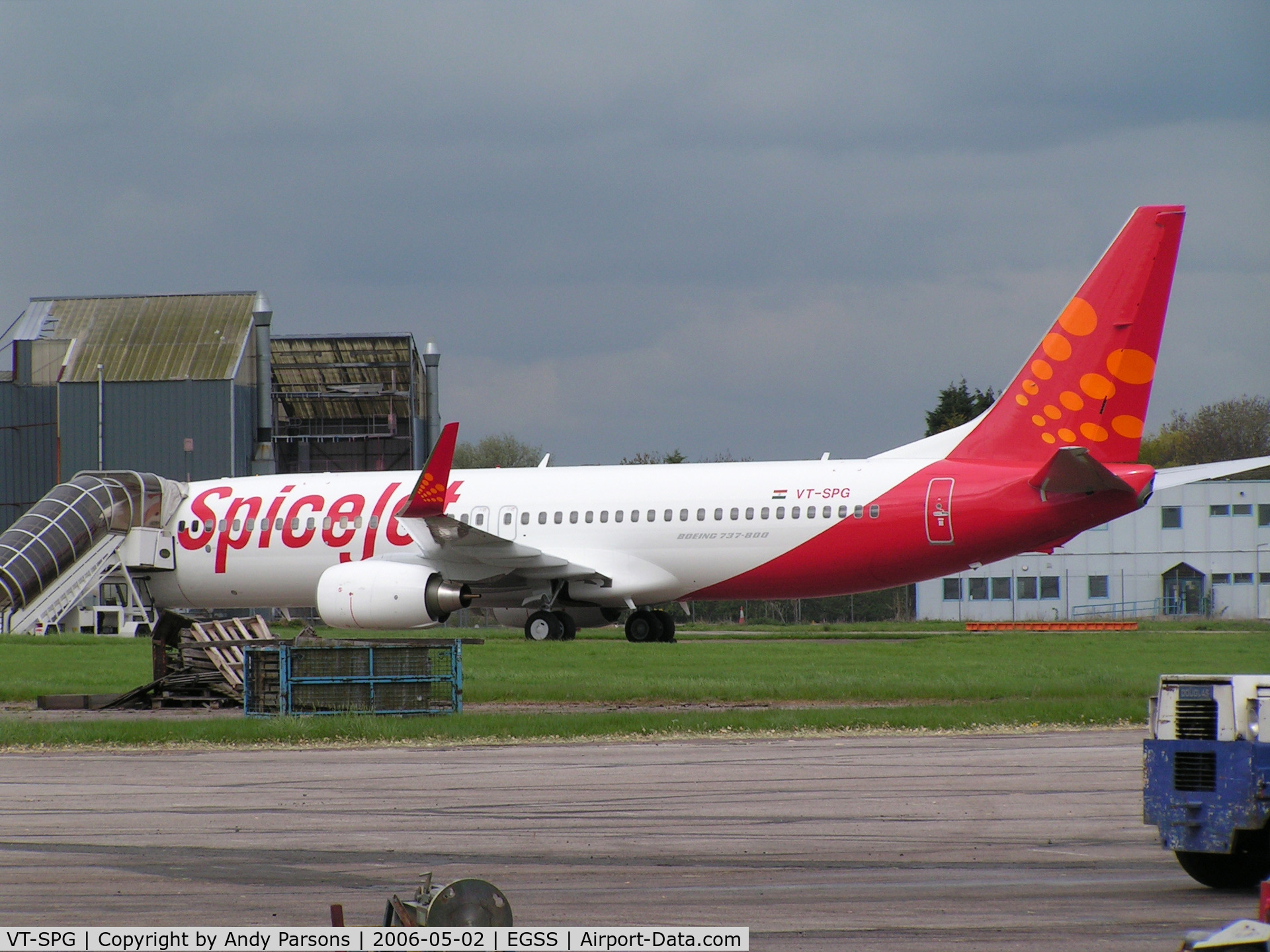 VT-SPG, 2006 Boeing 737-86N C/N 32672, VT-SPG On delivery through stansted