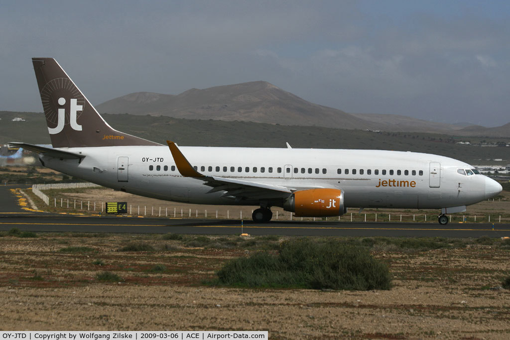 OY-JTD, 1990 Boeing 737-3Y0 C/N 24678, visitor