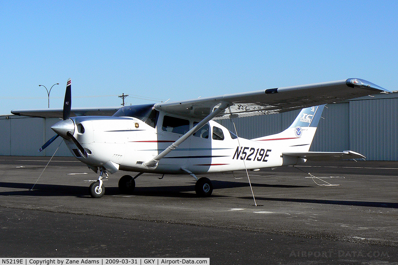 N5219E, 2003 Cessna T206H Turbo Stationair C/N T20608383, At Arlington Municipal