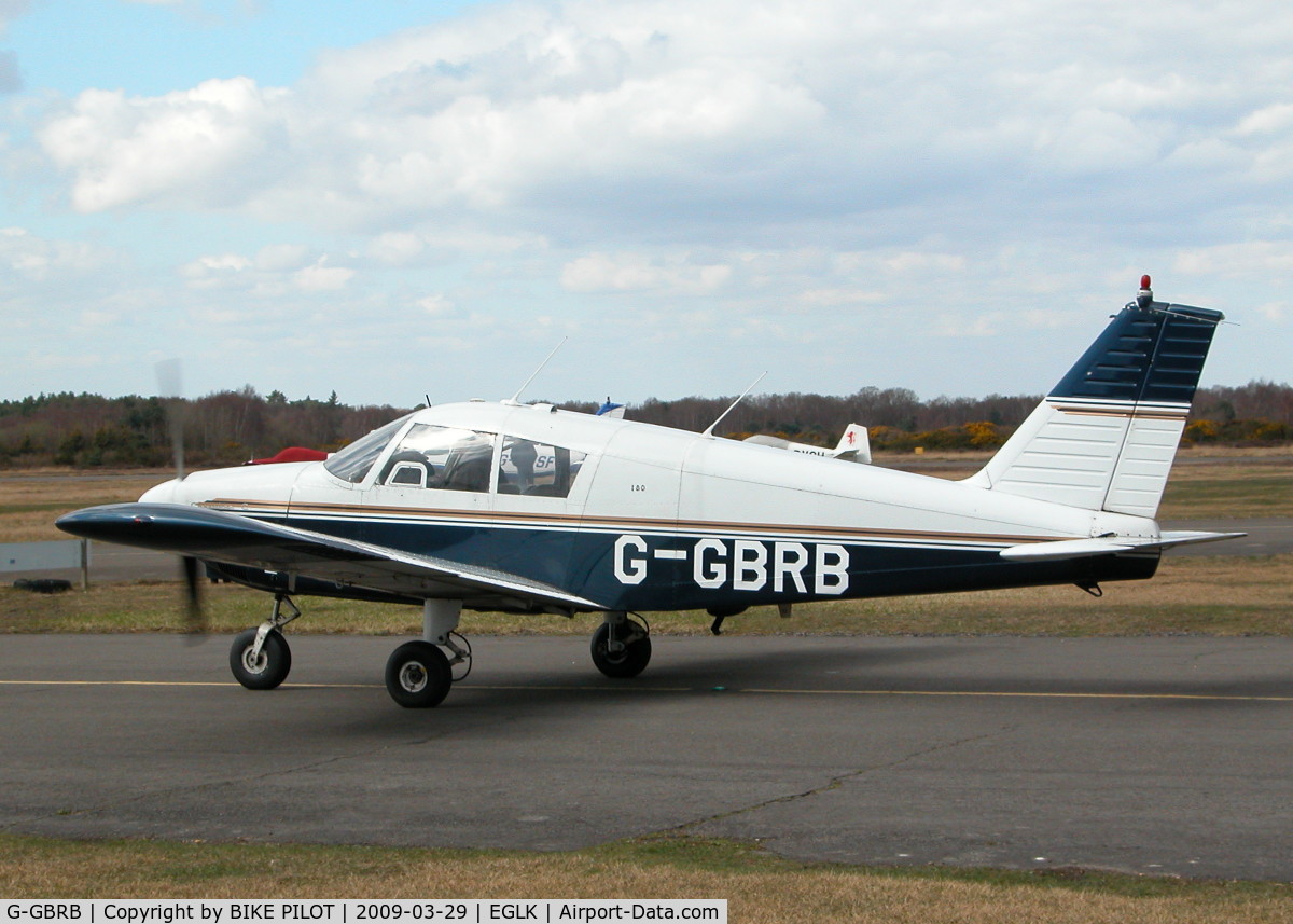 G-GBRB, 1965 Piper PA-28-180 Cherokee C/N 28-2583, TAXYING PAST THE CAFE