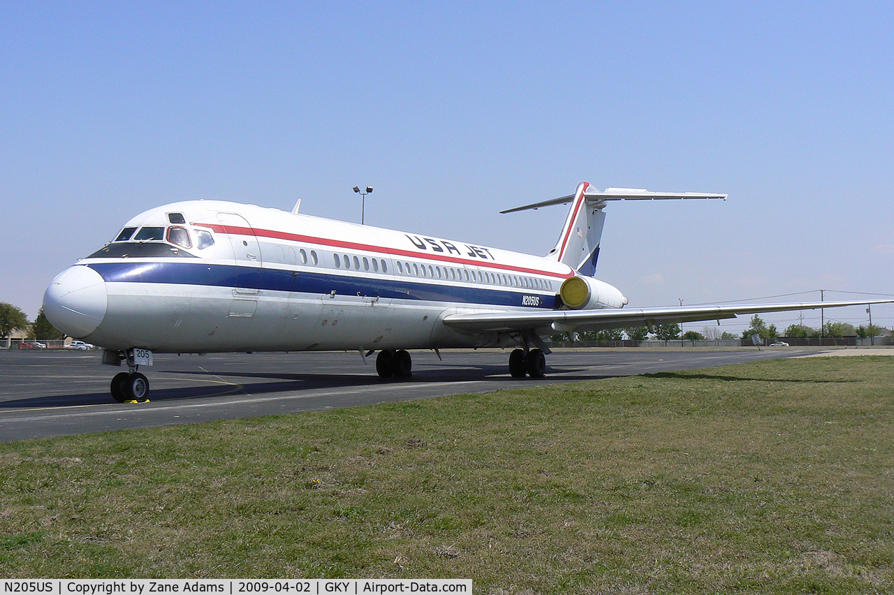 N205US, 1976 McDonnell Douglas DC-9-32F C/N 47690, At Arlington Municipal