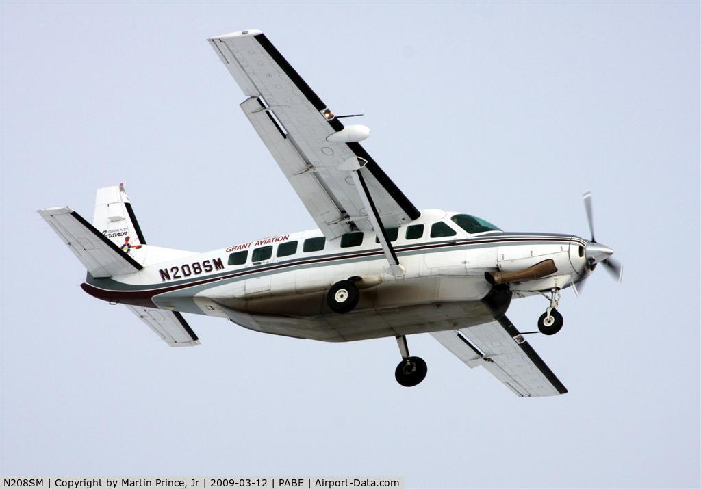 N208SM, 1999 Cessna 208B Grand Caravan C/N 208B-0749, Grant landing runway 18