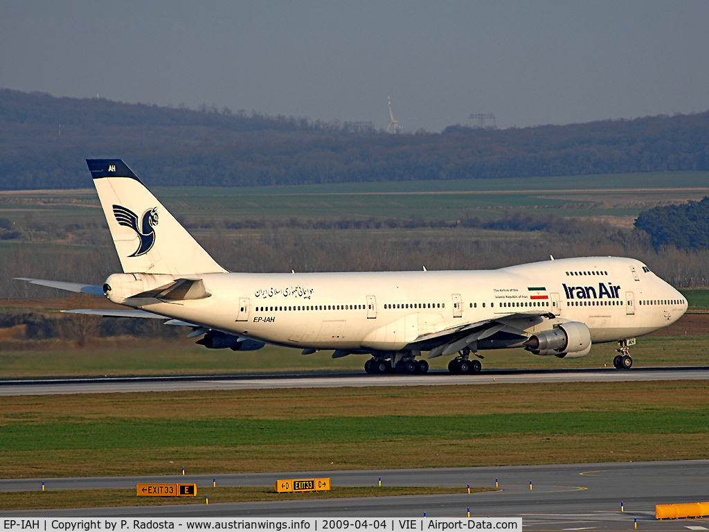 EP-IAH, 1976 Boeing 747-286M C/N 21218, Very rare visitor, a 32 yr. old veteran, departing RWY 16 bound for TH