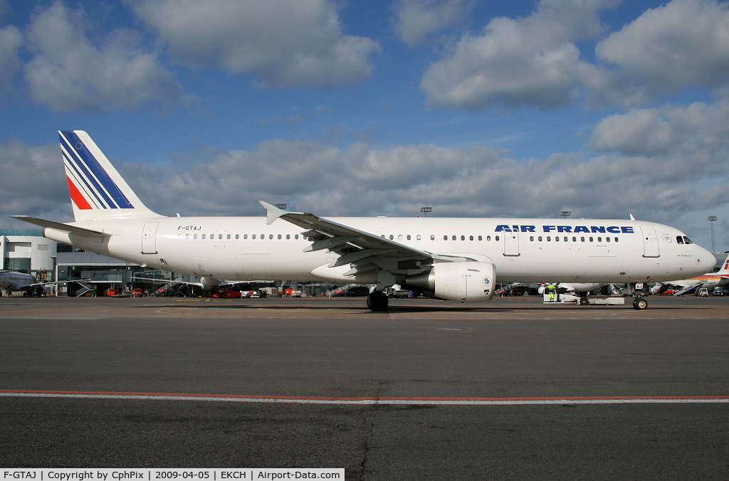 F-GTAJ, 2001 Airbus A321-211 C/N 1476, A321