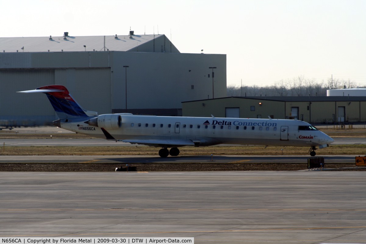 N656CA, 2004 Bombardier CRJ-700 (CL-600-2C10) Regional Jet C/N 10143, Comair CRJ-700