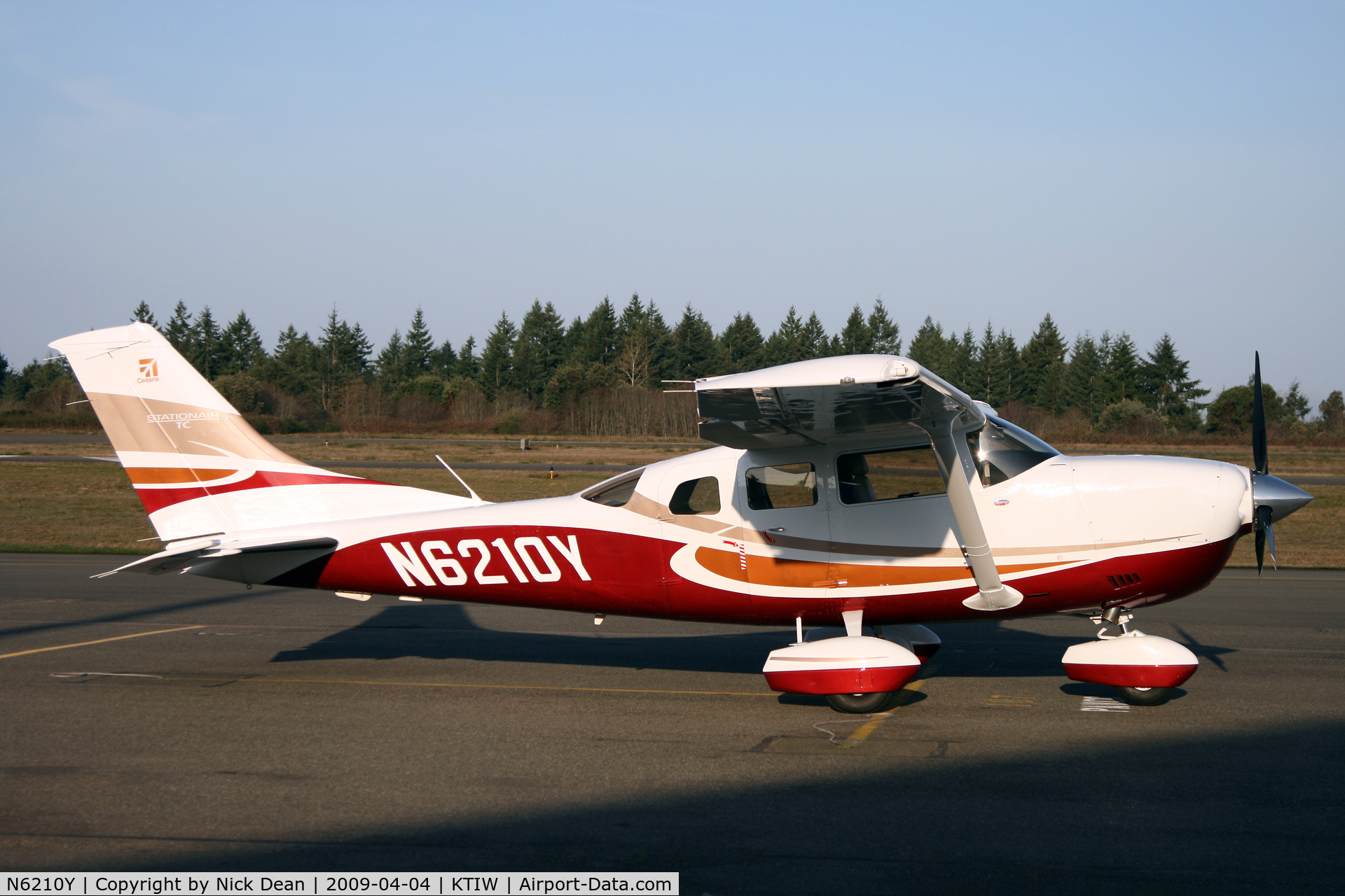 N6210Y, 2008 Cessna T206H Turbo Stationair C/N T20608890, KTIW