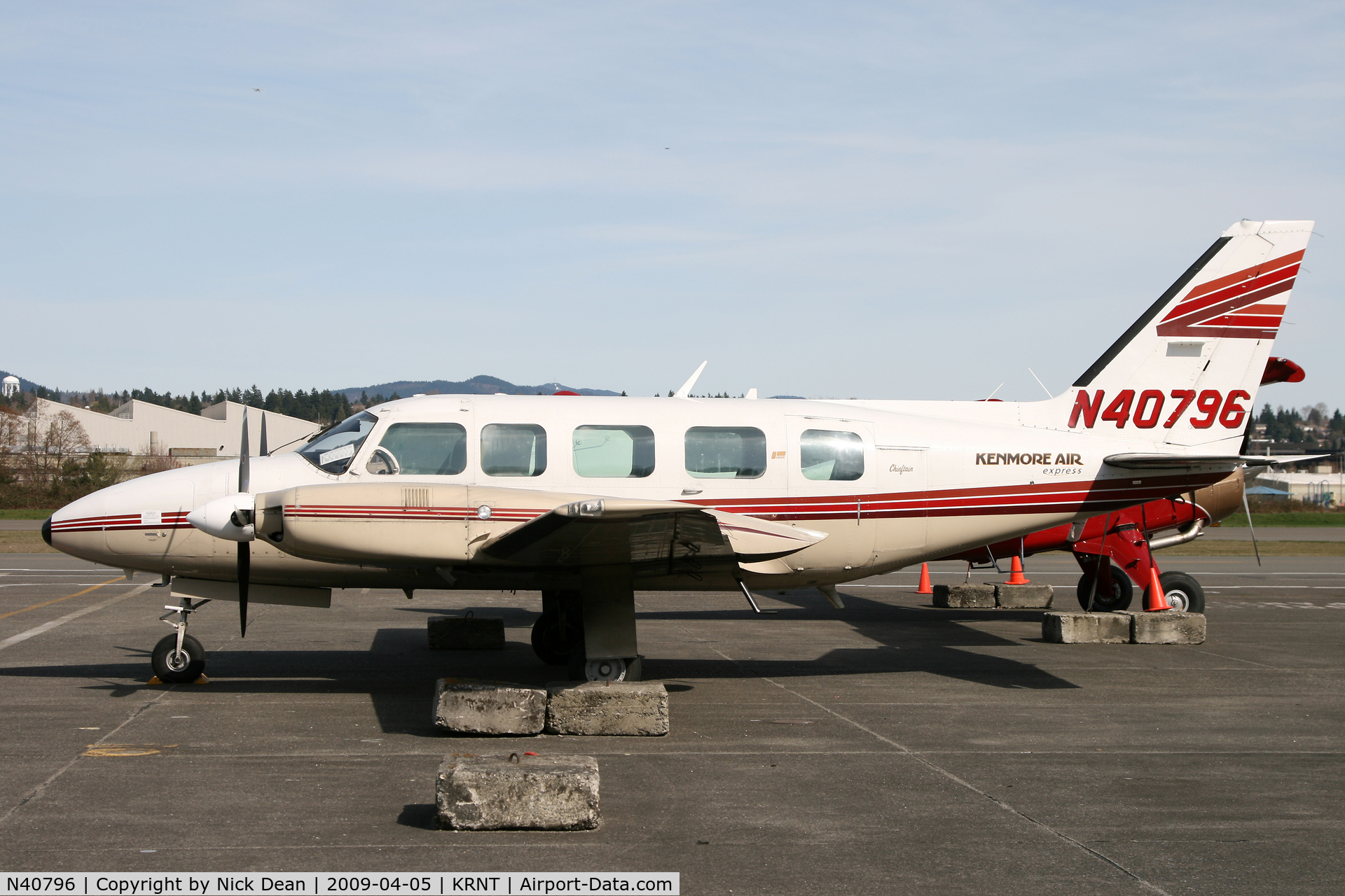 N40796, Piper PA-31-350 Chieftain C/N 31-8152084, KRNT