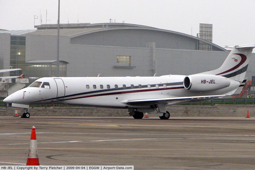 HB-JEL, 2005 Embraer EMB-135BJ Legacy C/N 14500933, Swiss Legacy at Luton