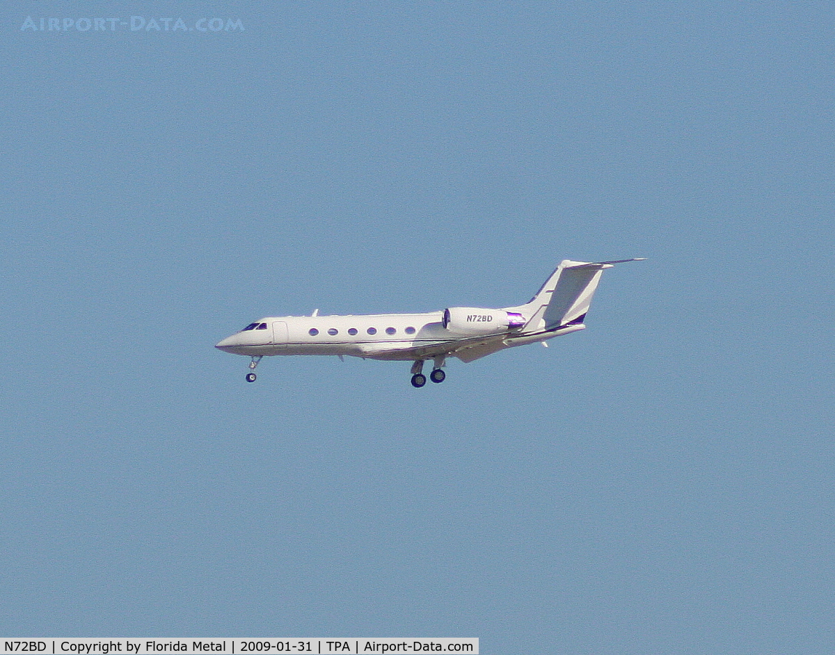 N72BD, 2000 Gulfstream Aerospace G-IV C/N 1420, Gulfstream IV in for Superbowl