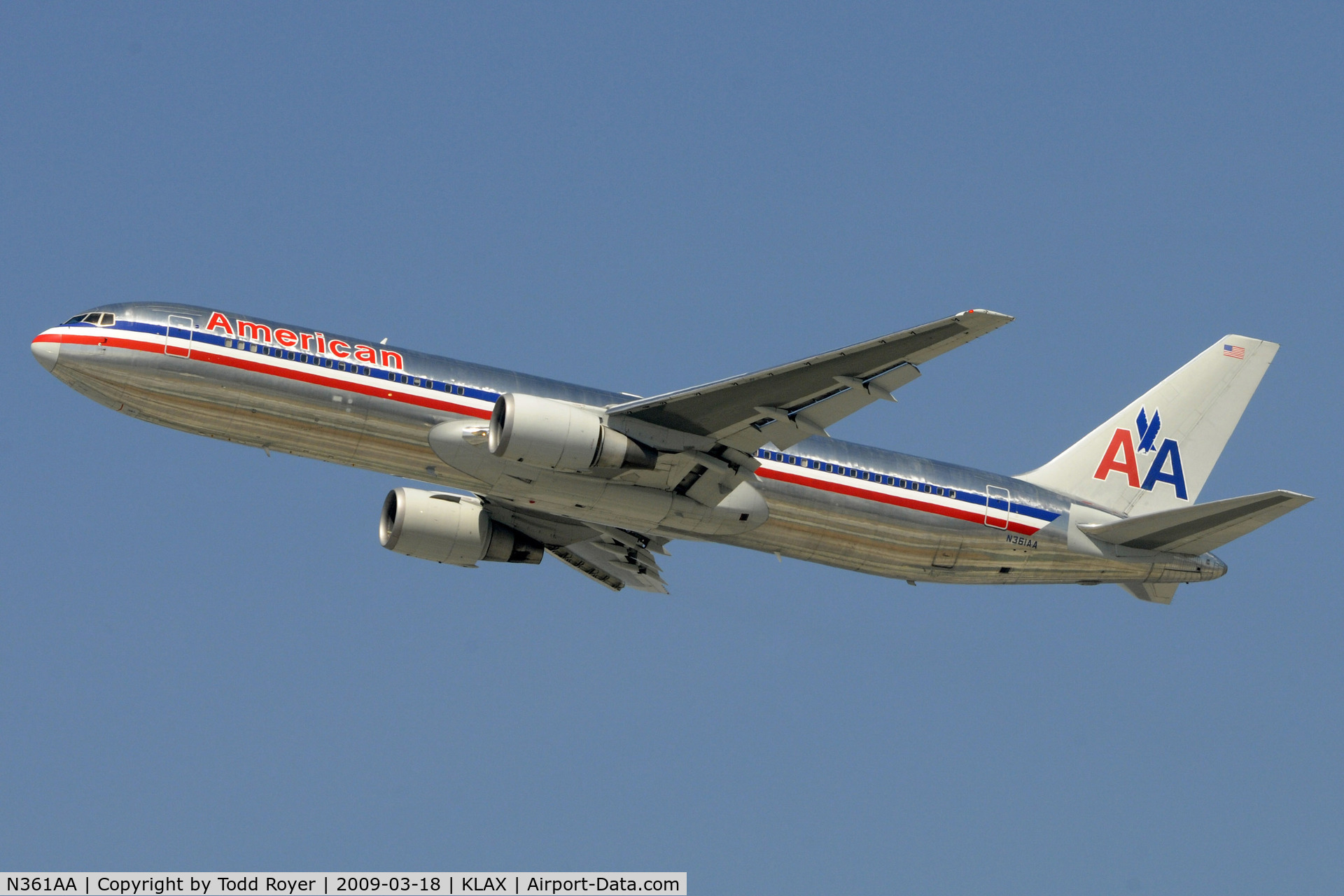 N361AA, 1988 Boeing 767-323 C/N 24042, Departing LAX on 25R