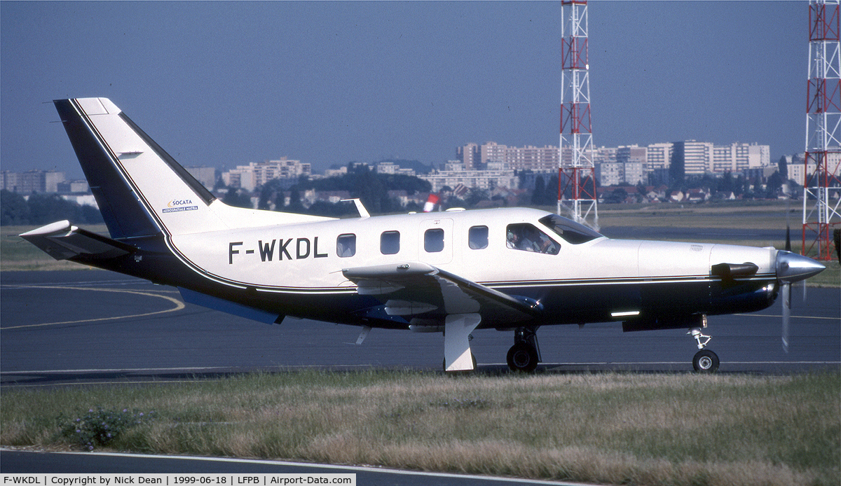 F-WKDL, 1989 Socata TBM-700 C/N 03, LFPB Paris Le Bourget