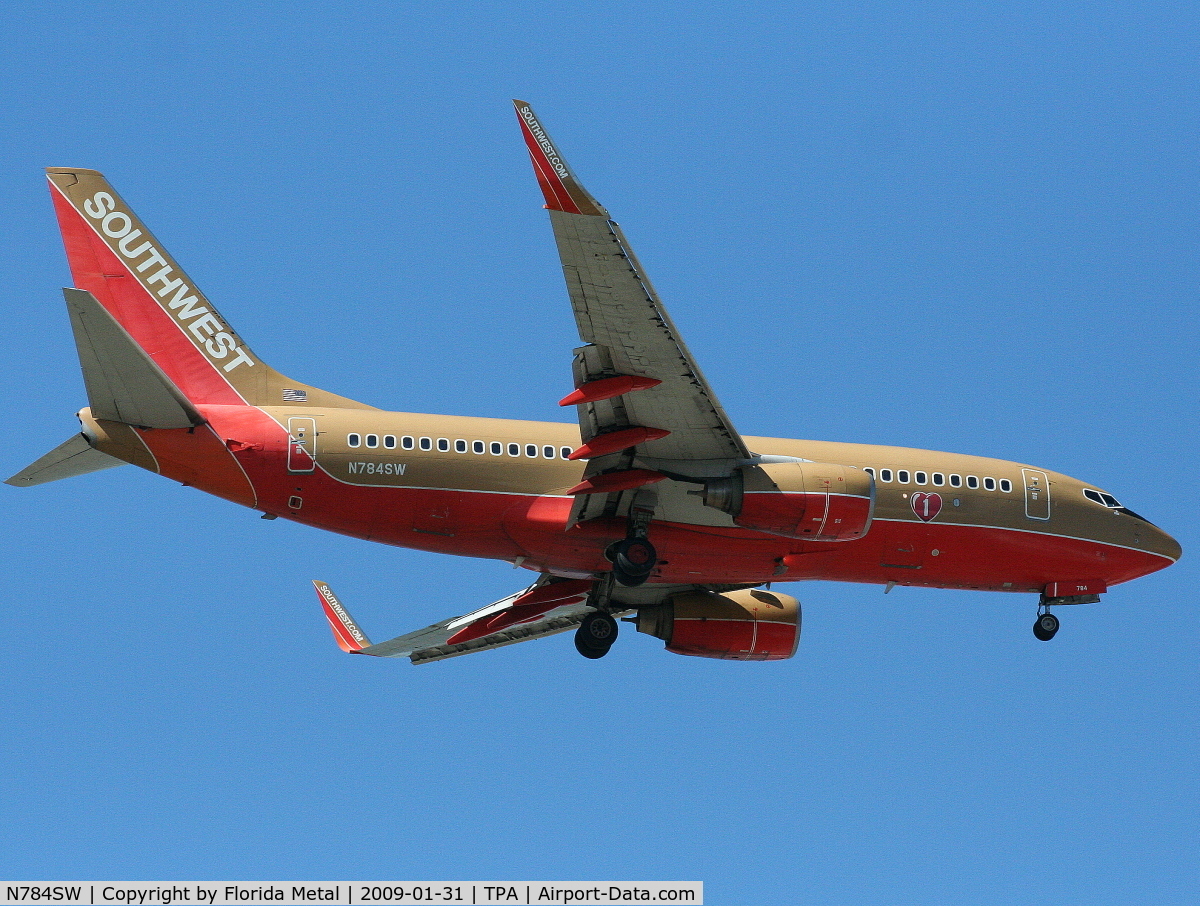 N784SW, 2000 Boeing 737-7H4 C/N 29810, Southwest 737-700